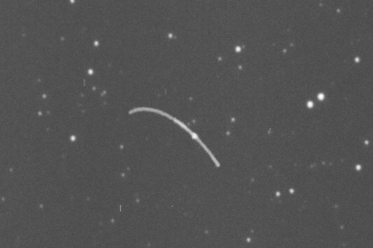 Lichtpunkt der Artemis II/Orion Kapsel im Sternbild Skorpion